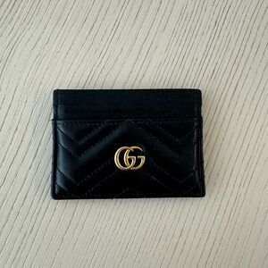 Gucci cardholder (“GG Marmont Card Case”)
